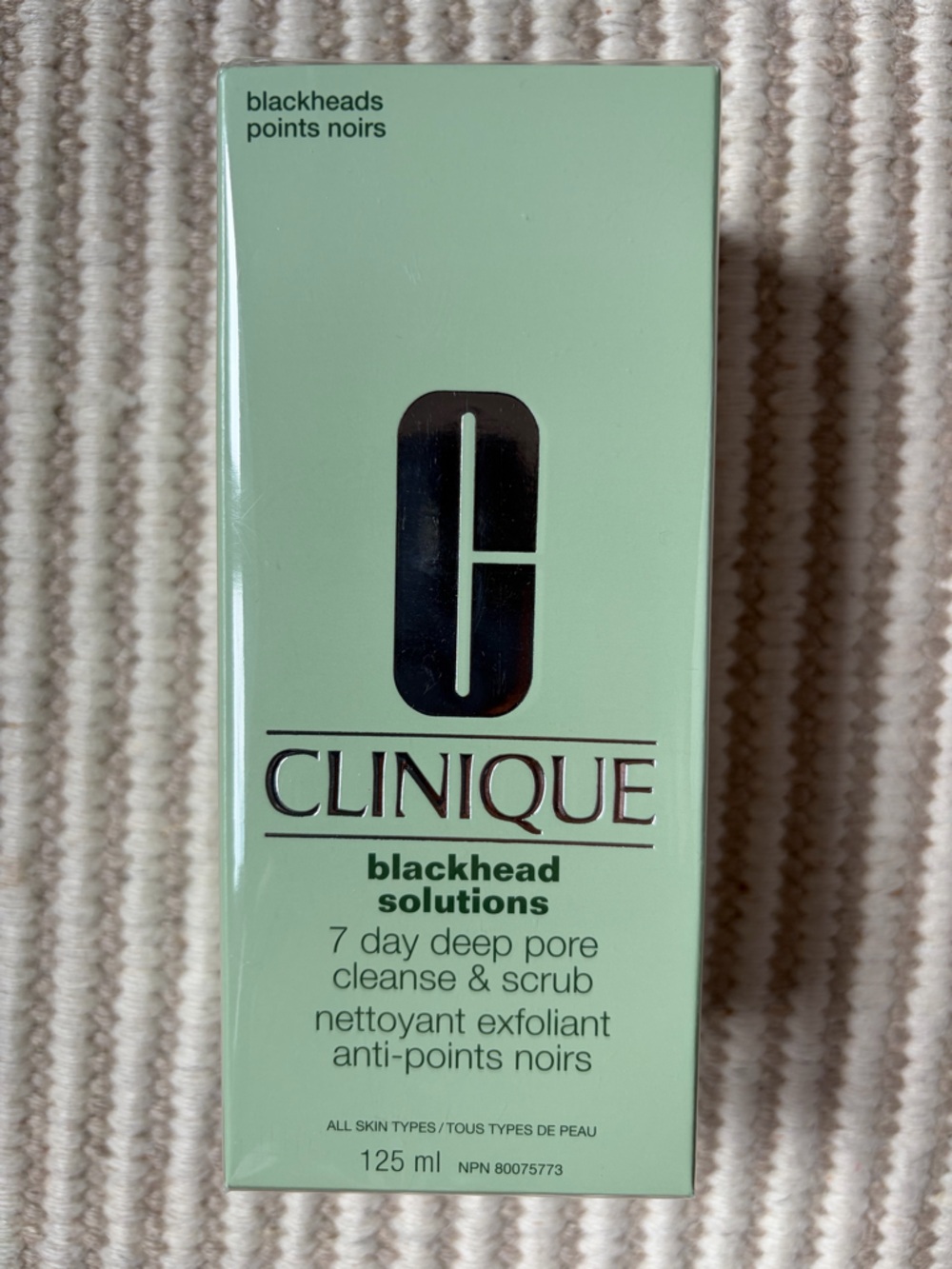 Clinique Blackhead Solutions 7 Day Deep Pore Cleanse & Scrub